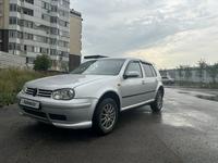 Volkswagen Golf 2000 годаfor2 350 000 тг. в Алматы