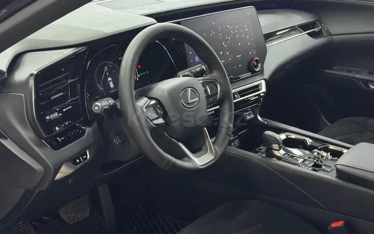 Lexus RX 350 2024 года за 39 000 000 тг. в Уральск