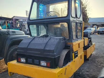 XCMG  GR215 2011 года за 5 000 000 тг. в Шымкент