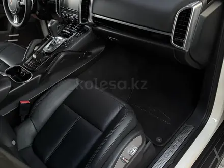 Porsche Cayenne 2010 года за 11 700 000 тг. в Алматы – фото 9