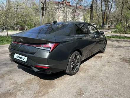 Hyundai Elantra 2021 года за 10 999 999 тг. в Алматы – фото 7