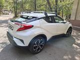 Toyota C-HR 2021 годаүшін13 100 000 тг. в Алматы – фото 2
