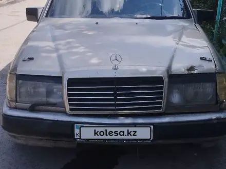 Mercedes-Benz E 230 1990 года за 1 000 000 тг. в Караганда