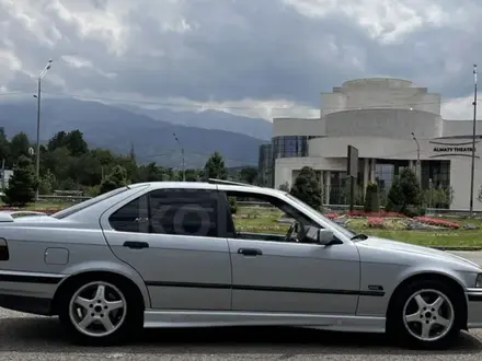 BMW 328 1996 года за 2 400 000 тг. в Алматы – фото 2