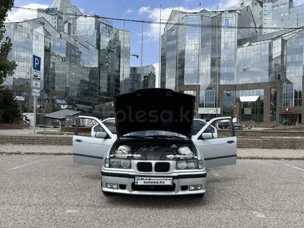 BMW 328 1996 года за 2 400 000 тг. в Алматы – фото 16