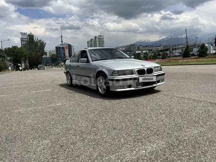 BMW 328 1996 года за 2 400 000 тг. в Алматы – фото 6