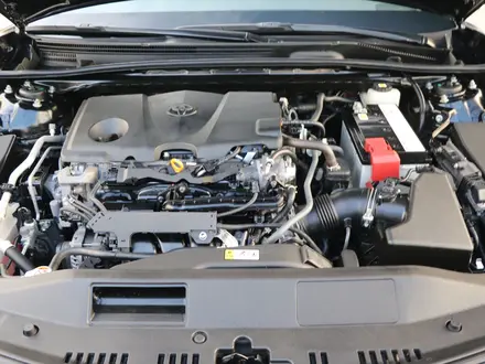 Toyota Camry Luxe 2023 года за 15 790 000 тг. в Астана – фото 20