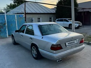 Mercedes-Benz E 280