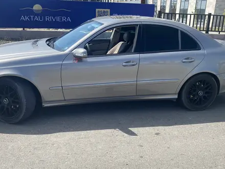 Mercedes-Benz E 320 2004 года за 6 000 000 тг. в Актау – фото 3