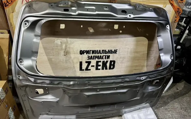 Крышка багажника на Lexus за 100 000 тг. в Алматы