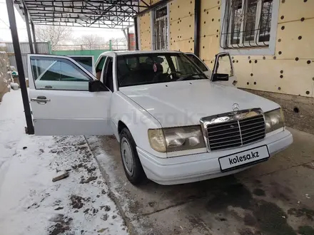 Mercedes-Benz E 230 1988 года за 750 000 тг. в Кентау – фото 7