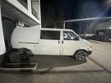 Volkswagen Transporter 1998 года за 2 000 000 тг. в Бесагаш – фото 4