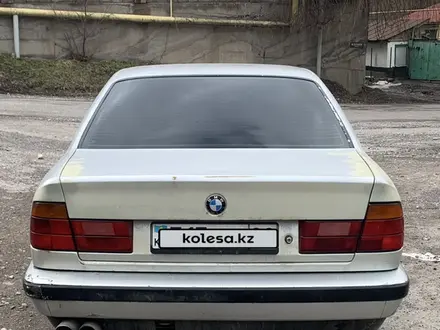 BMW 520 1992 года за 1 350 000 тг. в Алматы – фото 2