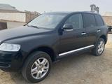 Volkswagen Touareg 2002 года за 5 000 000 тг. в Актау – фото 2