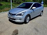 Hyundai Solaris 2015 годаүшін4 400 000 тг. в Алтай – фото 2