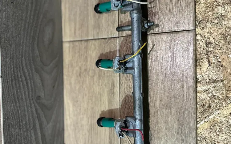 Топливная рампа и форсунки в сборе за 35 000 тг. в Астана