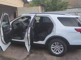 Ford Explorer 2015 годаүшін13 000 000 тг. в Аксай – фото 5