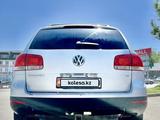 Volkswagen Touareg 2005 года за 4 650 000 тг. в Алматы – фото 4