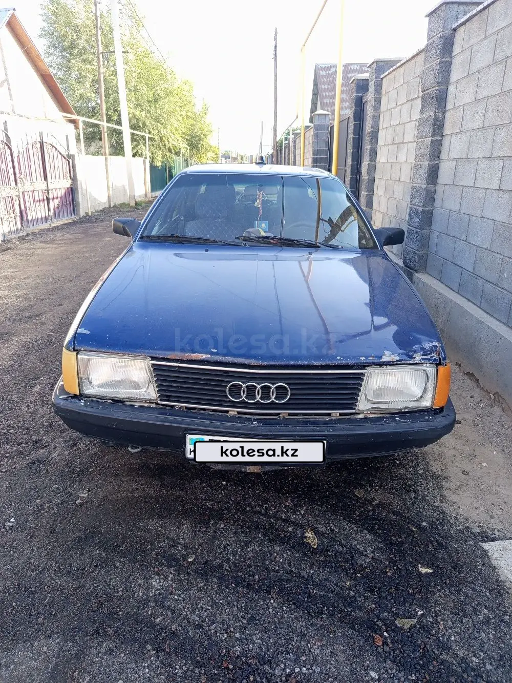 Audi 100, 1990