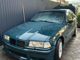 BMW 320 1993 годаүшін1 400 000 тг. в Алматы