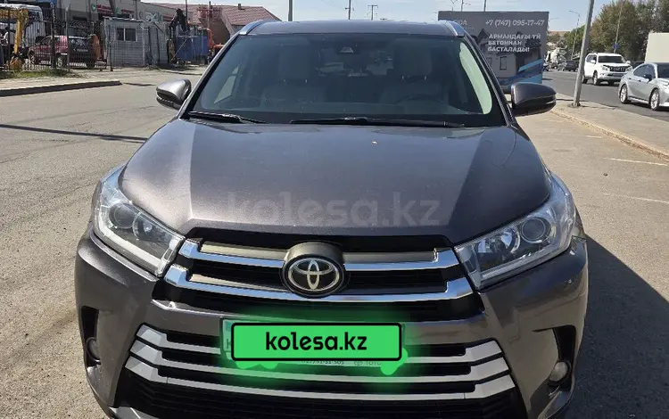 Toyota Highlander 2017 года за 15 500 000 тг. в Астана