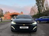 Chevrolet Malibu 2022 года за 12 500 000 тг. в Алматы – фото 2