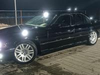 BMW 740 1995 года за 2 300 000 тг. в Алматы