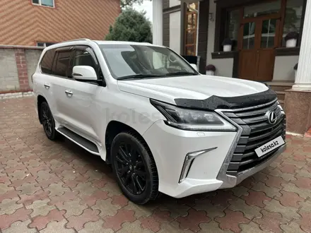 Lexus LX 570 2021 года за 56 000 000 тг. в Алматы – фото 2