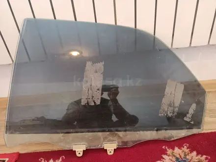 Стекло задней левой за 10 000 тг. в Астана – фото 2