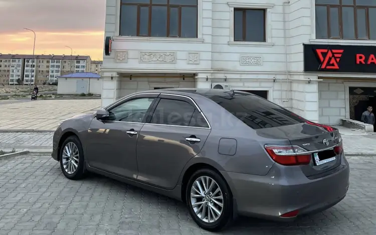 Toyota Camry 2016 года за 13 350 000 тг. в Жанаозен