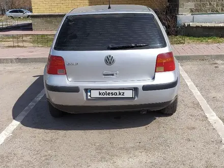 Volkswagen Golf 2002 года за 3 000 000 тг. в Астана