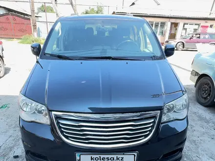 Chrysler Town and Country 2013 года за 7 000 000 тг. в Алматы – фото 4