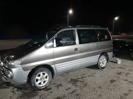 Hyundai Starex 1997 года за 2 700 000 тг. в Семей