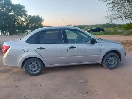 ВАЗ (Lada) Granta 2190 2017 года за 2 600 000 тг. в Актобе – фото 3