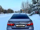 Toyota Camry 2015 года за 11 000 000 тг. в Астана – фото 2