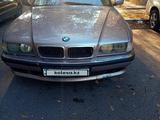 BMW 740 1995 года за 3 300 000 тг. в Талдыкорган – фото 2