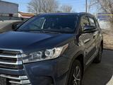 Toyota Highlander 2016 года за 12 000 000 тг. в Актобе