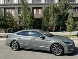 Hyundai Sonata 2022 года за 12 200 000 тг. в Астана – фото 2