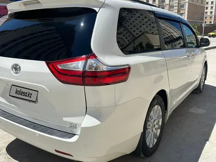 Toyota Sienna 2015 года за 9 900 000 тг. в Актау – фото 2