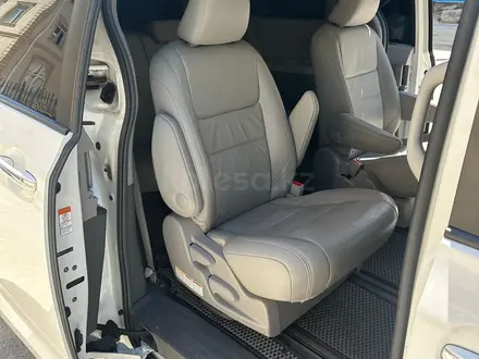 Toyota Sienna 2015 года за 9 900 000 тг. в Актау – фото 8