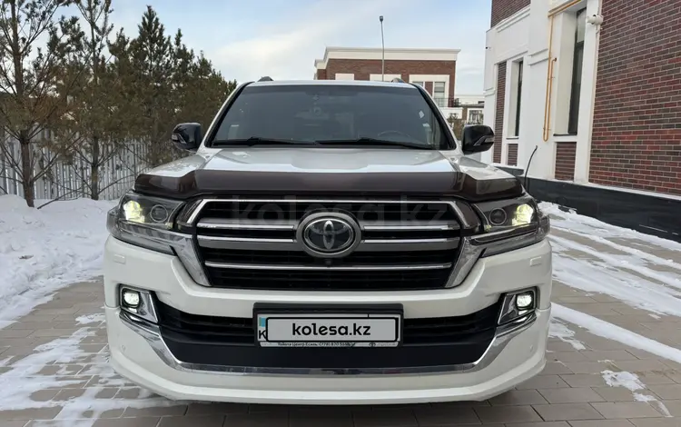 Toyota Land Cruiser 2018 годаүшін39 000 000 тг. в Астана