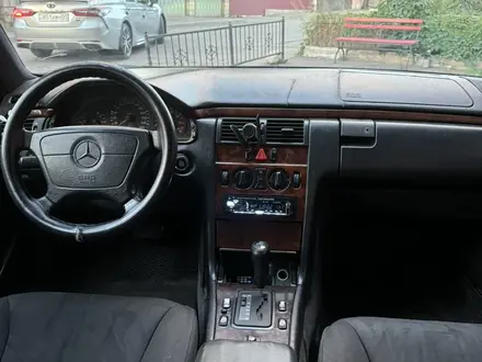 Mercedes-Benz E 280 1998 года за 3 400 000 тг. в Алматы – фото 11