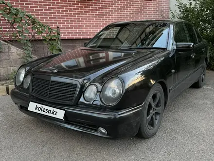 Mercedes-Benz E 280 1998 года за 3 400 000 тг. в Алматы