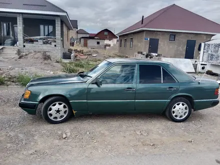 Mercedes-Benz E 260 1992 года за 1 250 000 тг. в Алматы – фото 2