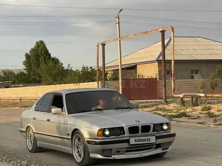 BMW 525 1990 года за 3 200 000 тг. в Жанаозен