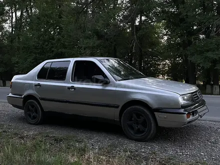 Volkswagen Vento 1993 года за 1 000 000 тг. в Тараз – фото 6