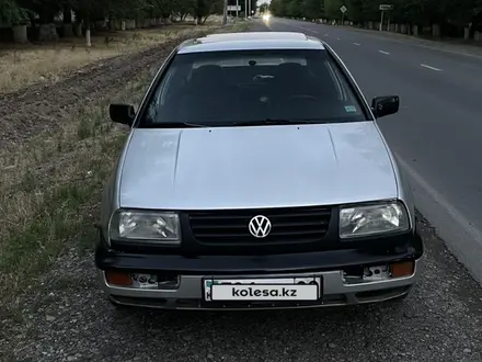 Volkswagen Vento 1993 года за 1 000 000 тг. в Тараз – фото 4