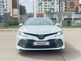 Toyota Camry 2018 года за 14 200 000 тг. в Астана