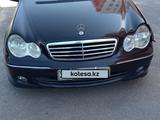 Mercedes-Benz C 280 2006 года за 2 800 000 тг. в Шымкент – фото 2