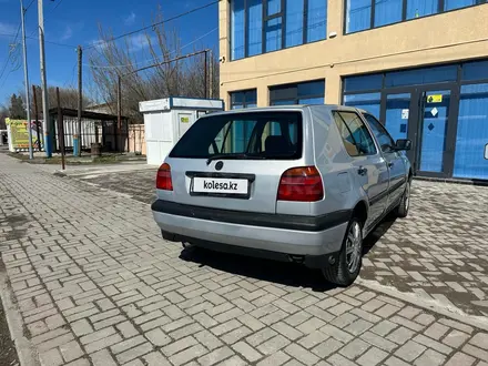 Volkswagen Golf 1995 года за 1 600 000 тг. в Шымкент – фото 4